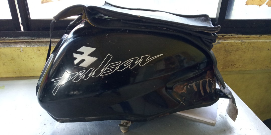 Pulsar 150 old 2025 model petrol tank price