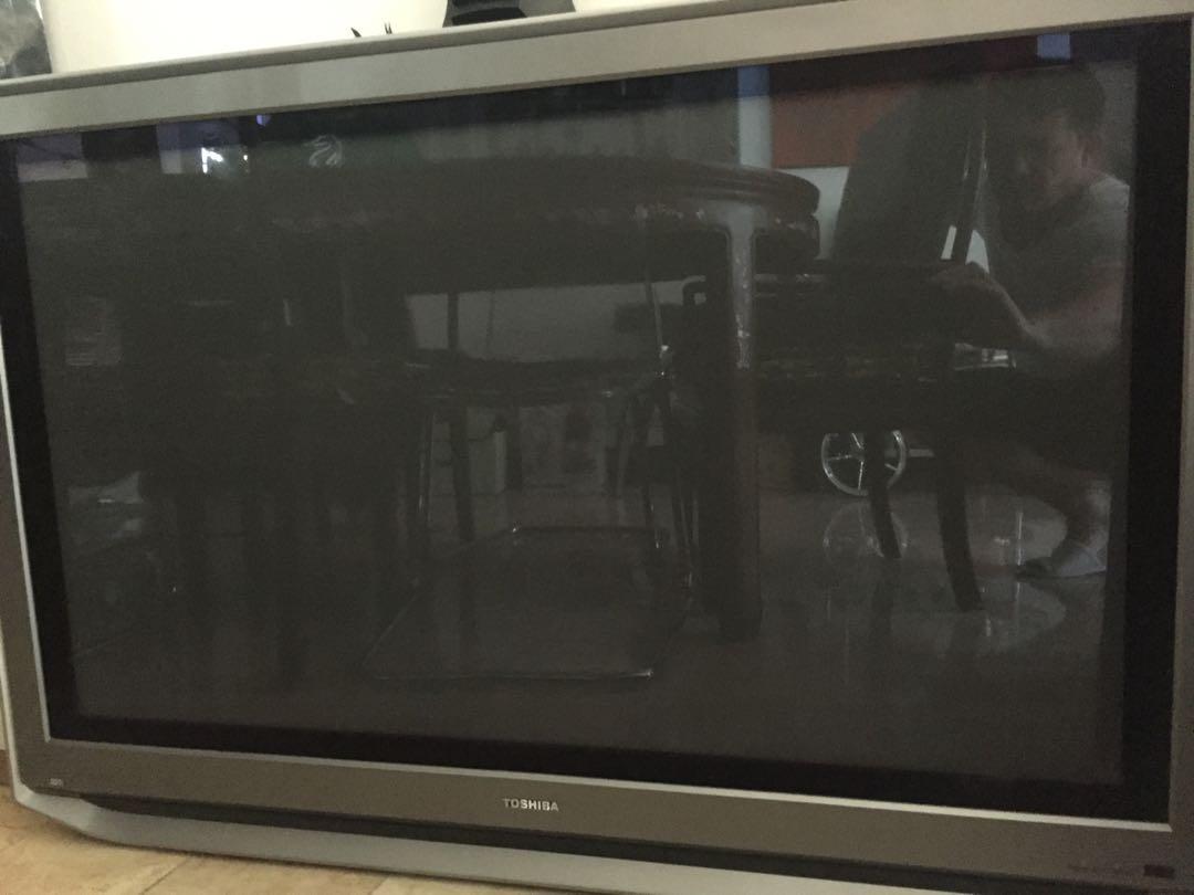 Toshiba 42in plasma tv (Category: TV) located in Muntinlupa City. Submitted by john173 (Listing ID 281235263, Image 1). Description: Toshiba 42in plasma tv flat screen. .