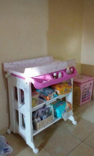 2 Items Karibu Baby Tafel Bath n Change Station & Bouncer 😁