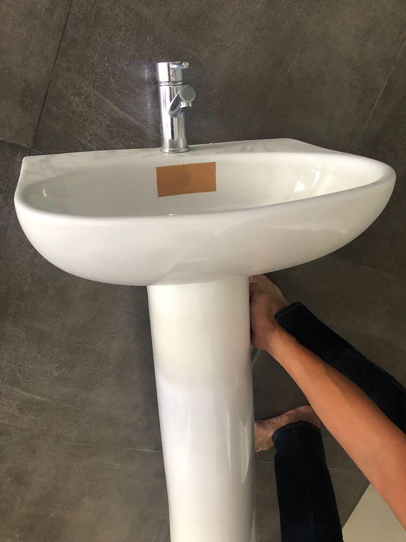 Basin Pedestal Sink, Furniture & Home Living, Bathroom & Kitchen