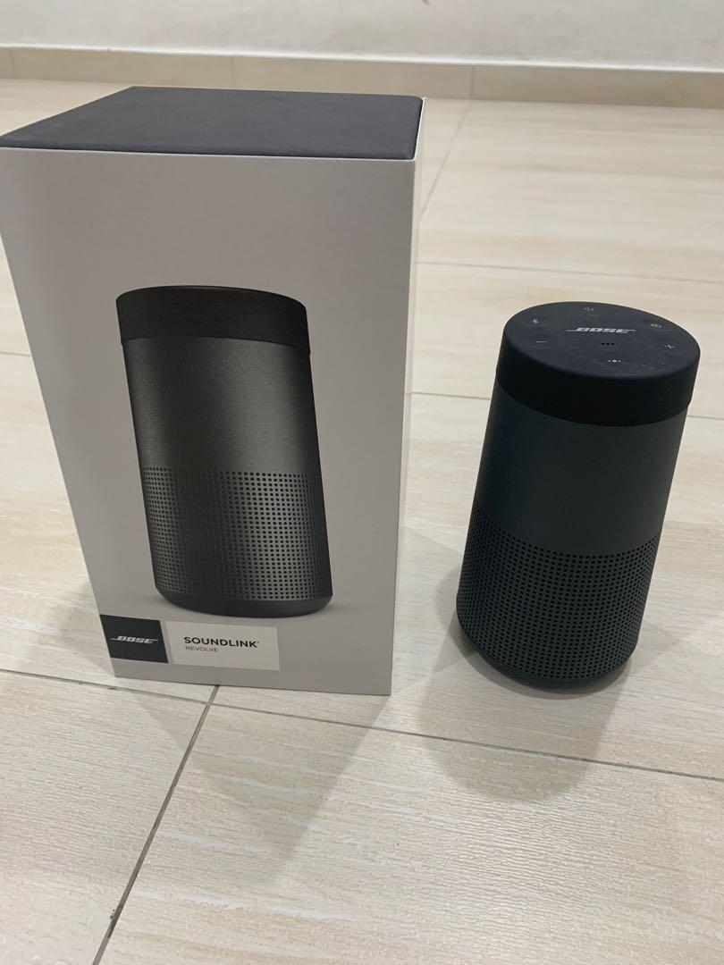 Bose Soundlink Revolve Electronics Audio On Carousell Battery life is good at 12 hours, there's a threaded tripod mount on the bottom of the speaker and an integrated microphone for speakerphone calls. carousell