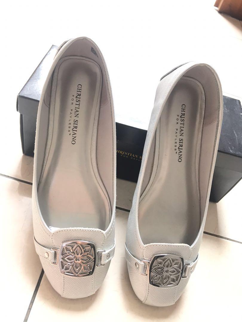 Christian Siriano Delilah Silver flat Fesyen Wanita Sepatu di Carousell