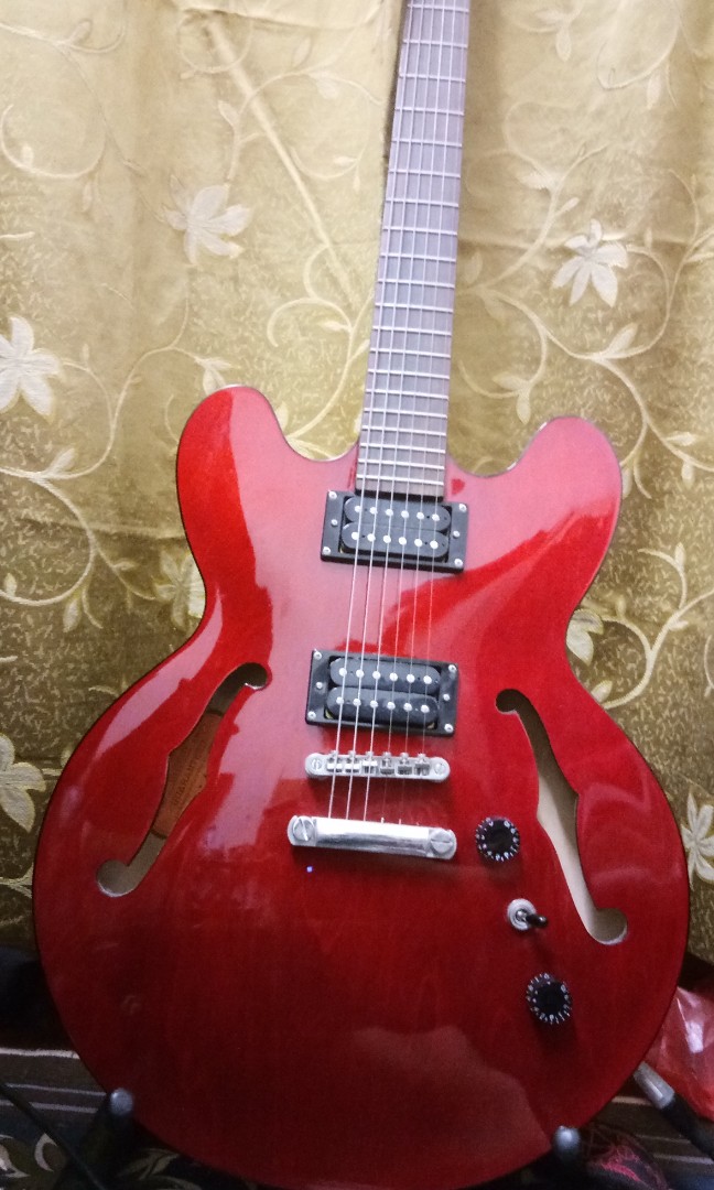 Epiphone Dot Studio Cherry Limited Edition, Hobbies & Toys, Music & Media,  Musical Instruments on Carousell