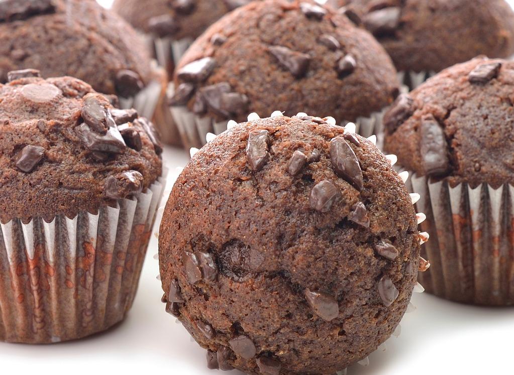 Halal Muffins 6 pieces, Food & Drinks, Baked Goods on Carousell