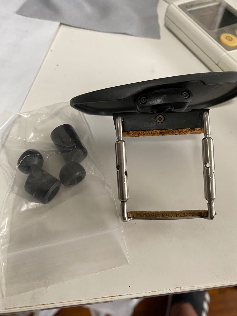 Kreddle violin chin rest, Hobbies & Toys, Music & Media, Music