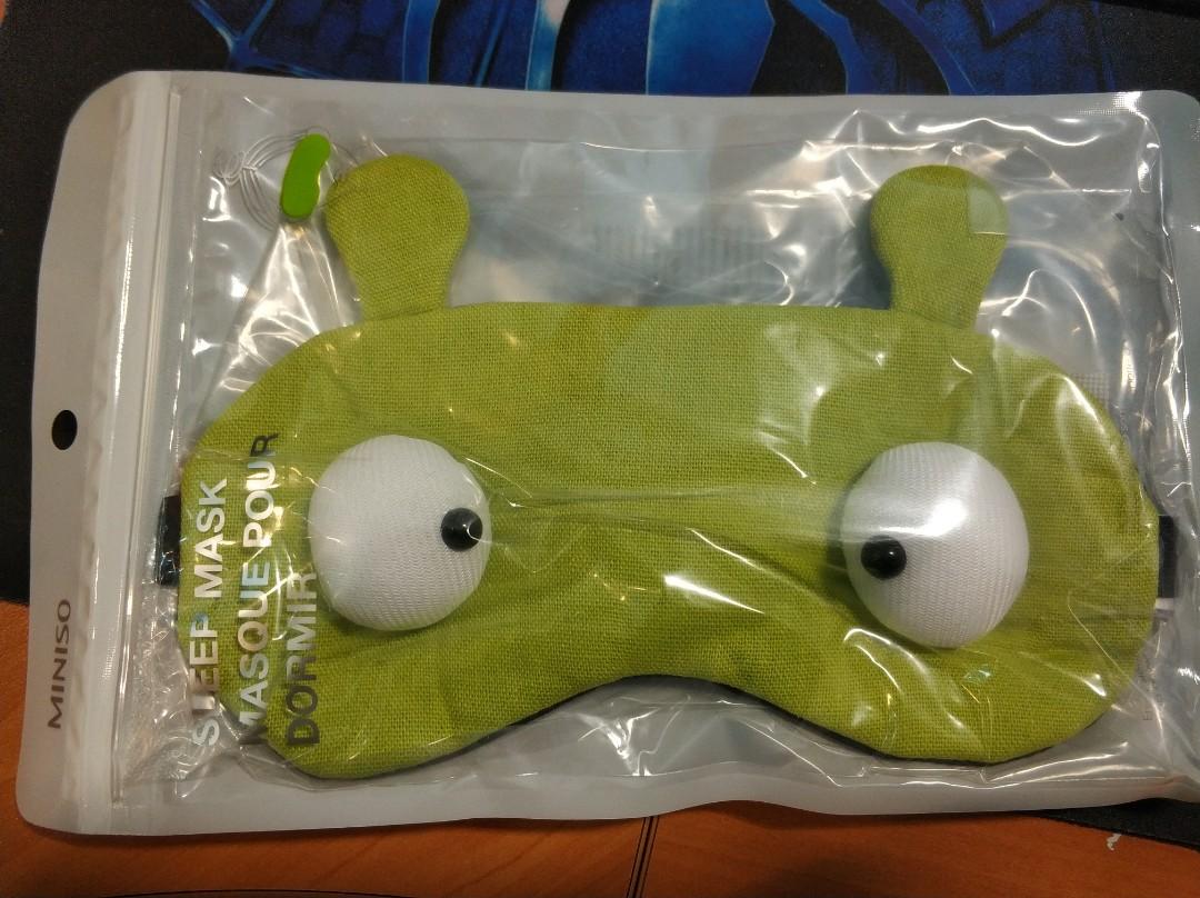 Miniso eye sleep mask with cooling gel patch, Health & Nutrition