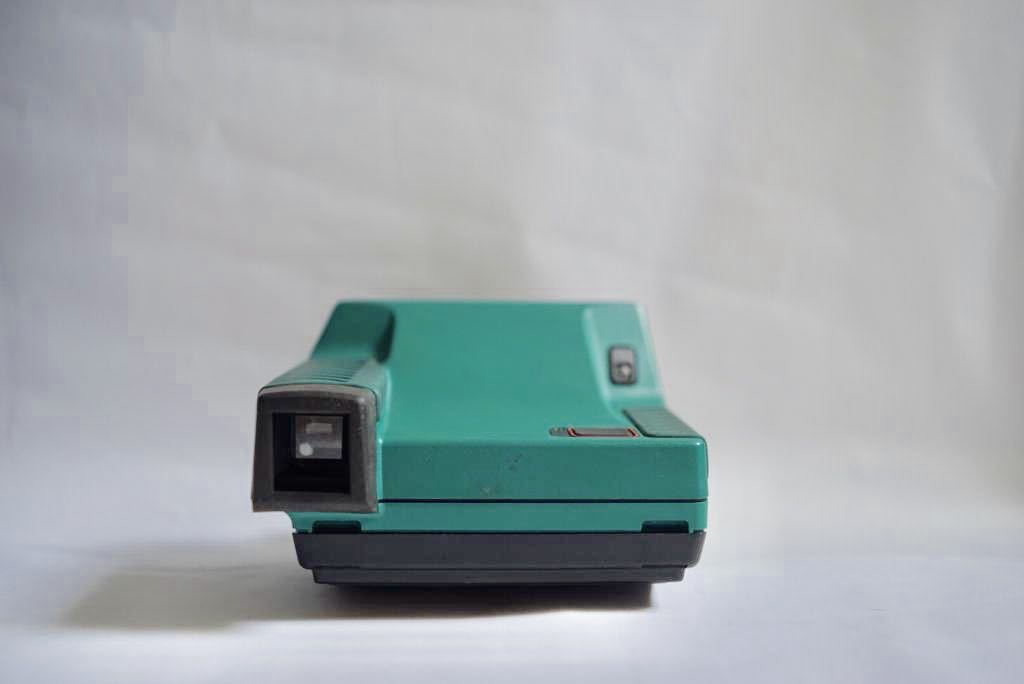 Polaroid Impulse 600 Camera (item 1104)