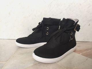 #WomenShoesL High Top