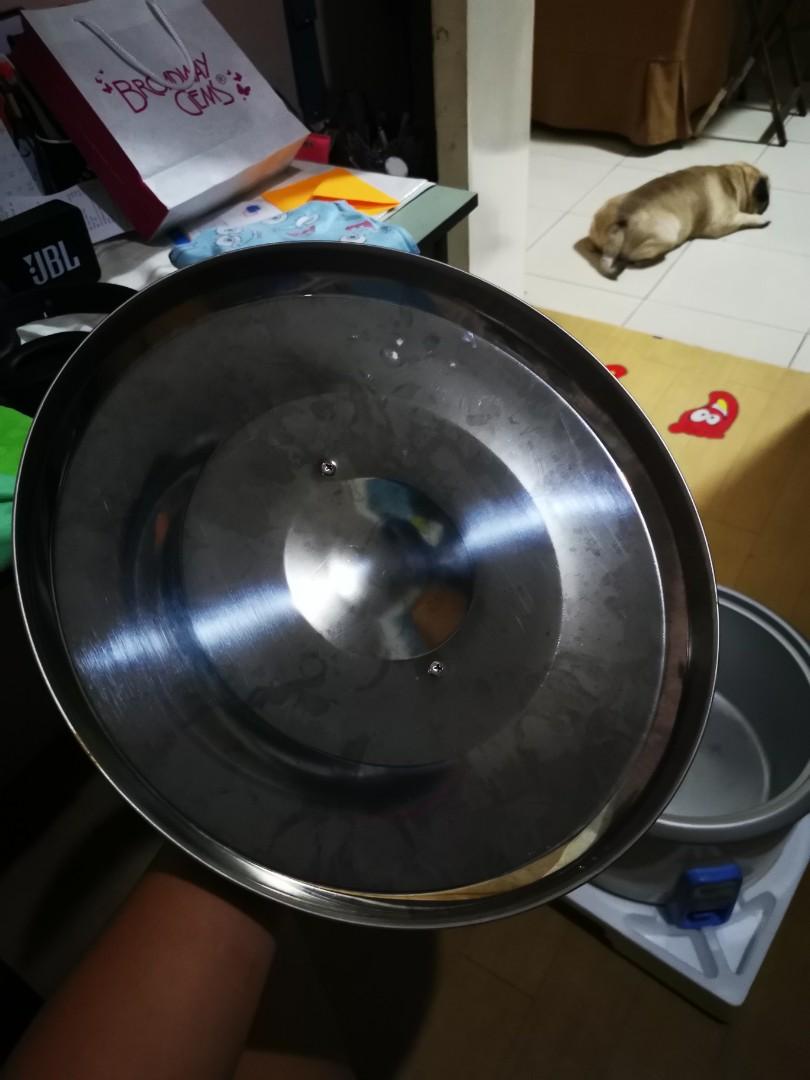 RICE COOKER 5.6L EUREKA (Category: Coffee & Tea Tableware) located in Antipolo. Submitted by bellygelly (Listing ID 281422269, Image 3). Description: RFS: I bought 2 of these and I only needed one. Quality 💯 Performance 💯 With little scratches. Slightly used. (2-3 times only) Fixed price Pm for interested buyers.