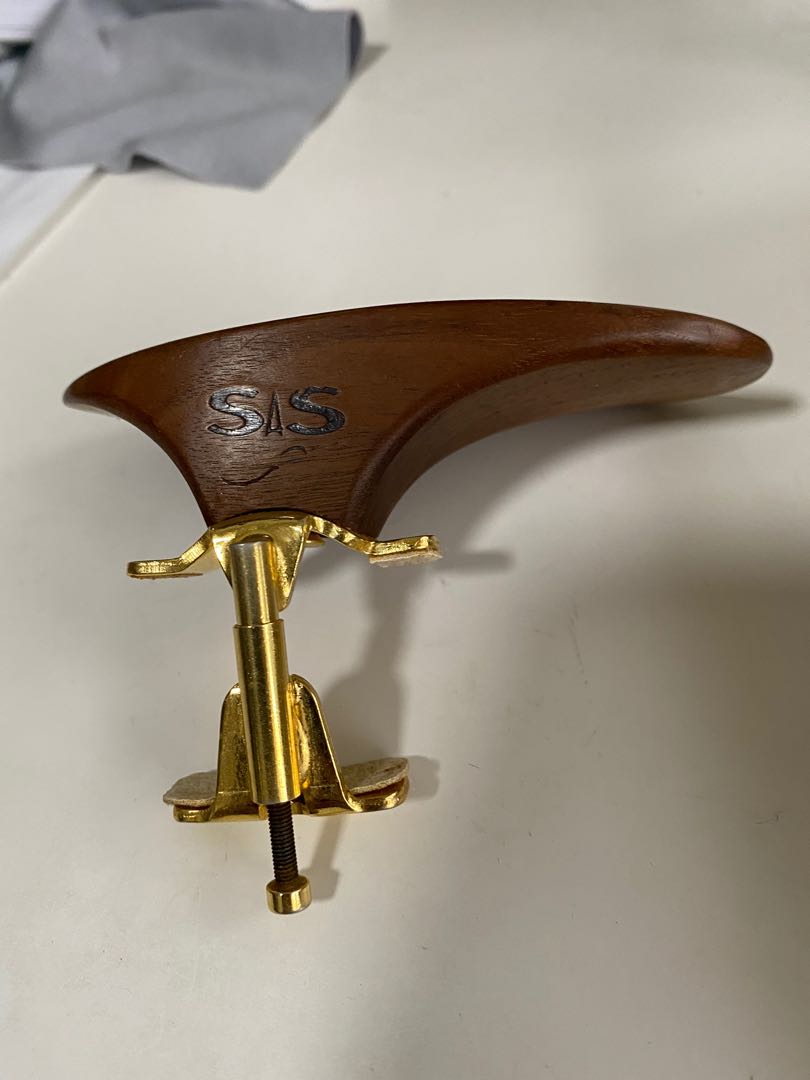 SAS violin chin rest, Hobbies & Toys, Music & Media, Music Accessories