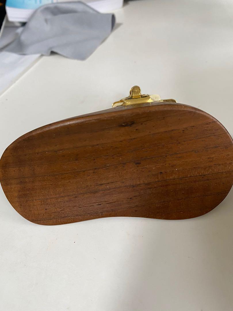 SAS violin chin rest, Hobbies & Toys, Music & Media, Music Accessories