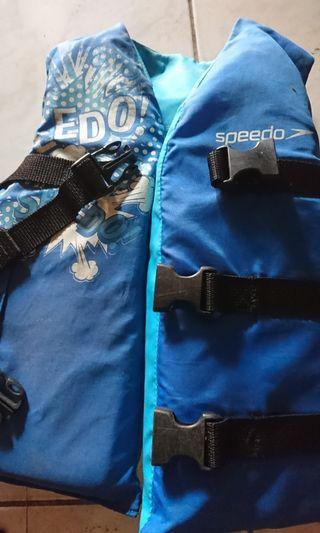 Speedo life vest