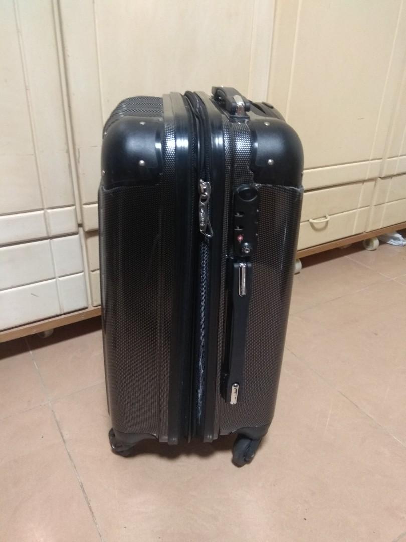 Dunlop 22 inch suitcase discount