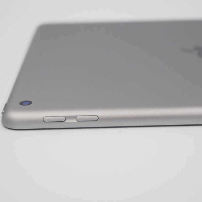Apple iPad 6 2018 128GB 太空灰色Wifi 型號95新(不連充電火牛及線 