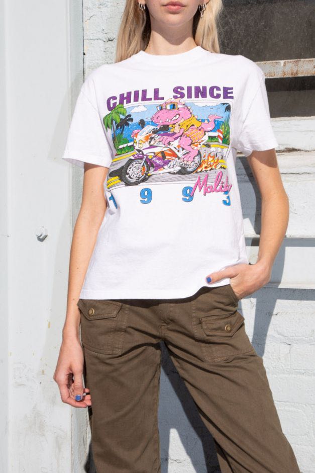Brandy Melville Chill Since 1993 T-Shirt, Women's Fashion, Clothes