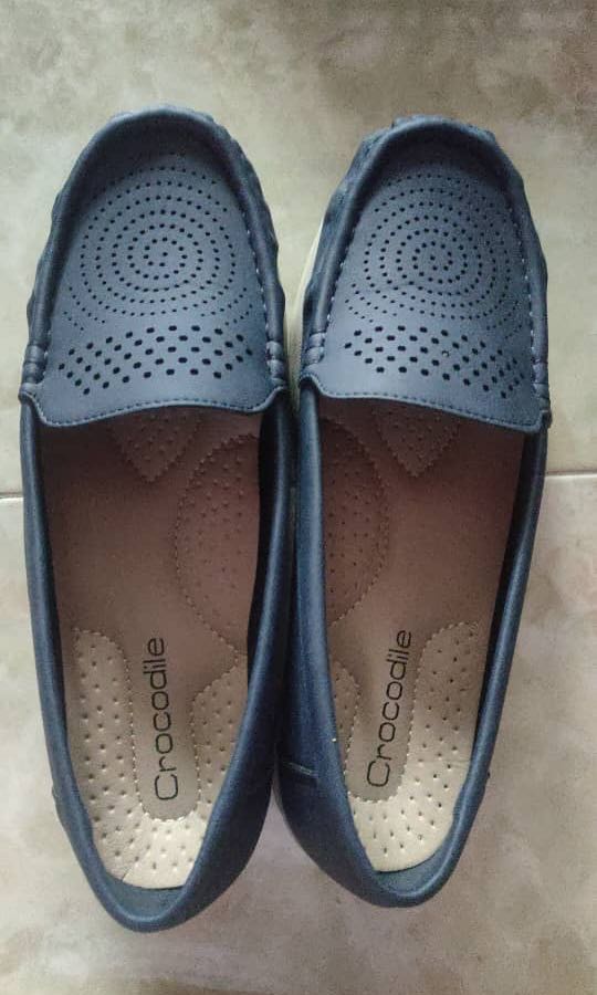Crocodile kasut shoes Women s Fashion Footwear Sneakers on