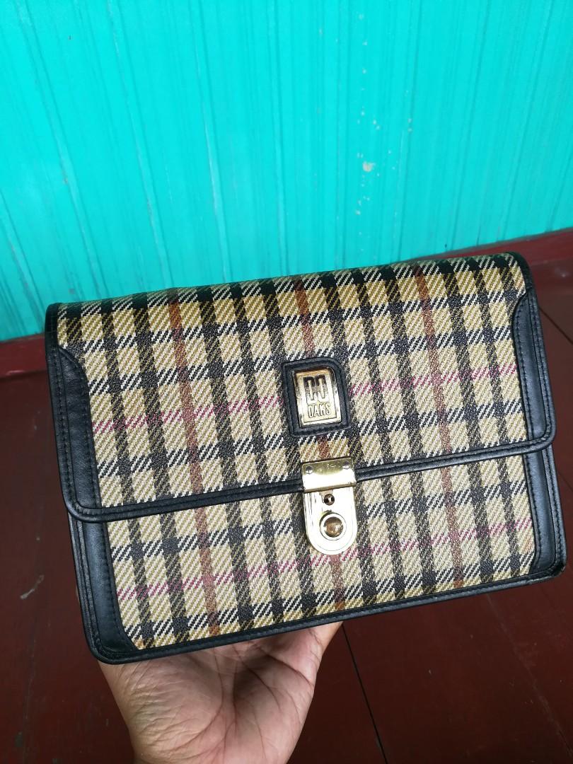 Daks on sale clutch bag