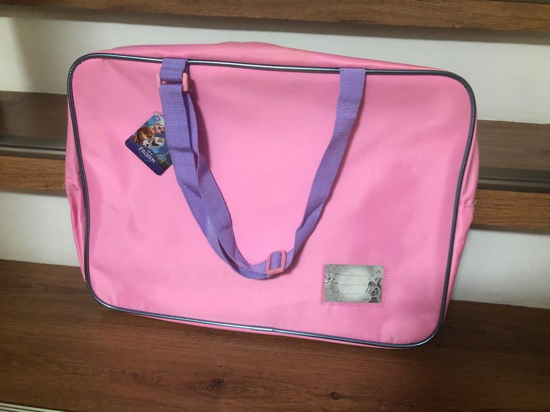 Frozen Bag (Category: Diaper Bags & Wetbags) located in Quezon City. Submitted by rhytan2 (Listing ID 281683892, Image 2). Description: Original Disney document school bag Bought for my daughter but it’s kinda big for her Can fit long envelop and folder Never used and with tag Bought in HK from Disney licensed store Last price na po Shipping c/o buyer There are some yellow marks on top of the bag (due to storage) but not visible .