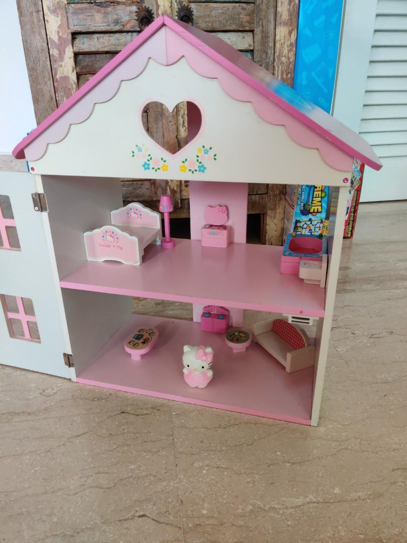 Hello kitty wooden on sale dollhouse