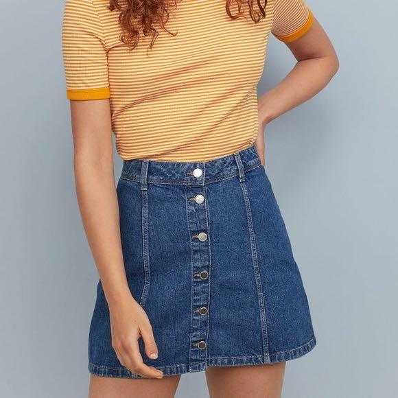 H&m button 2025 down skirt