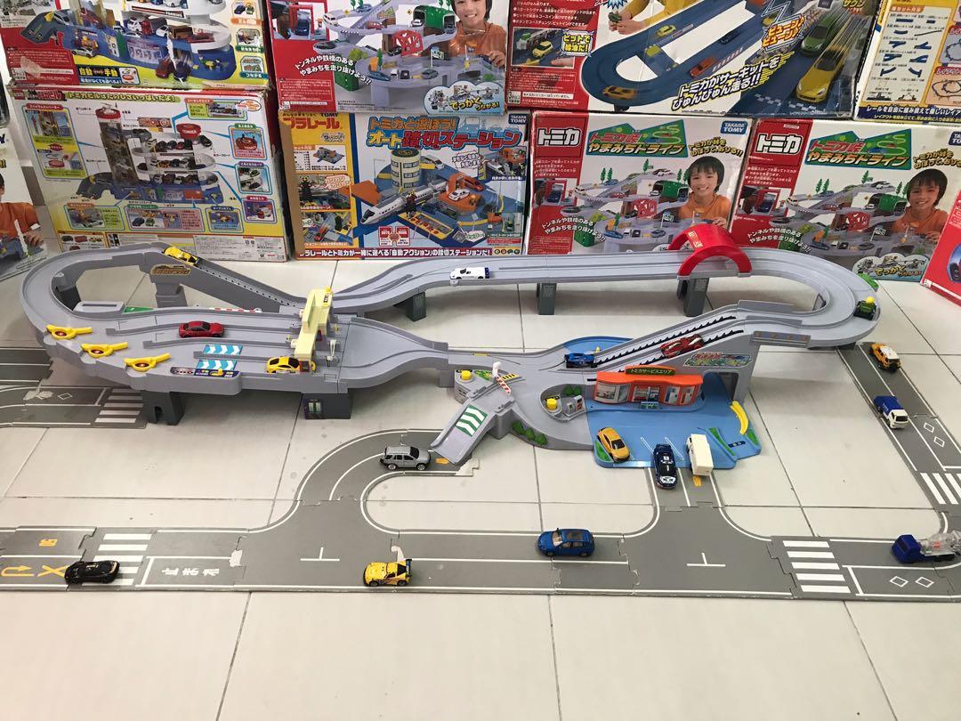 Tomica highway busy drive 2025