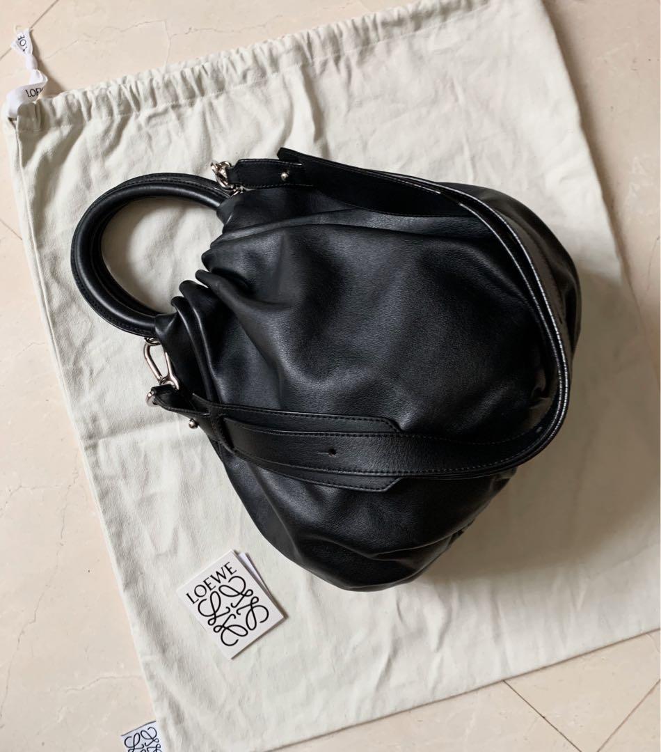 Loewe Bounce Leather Bucket Bag in Black