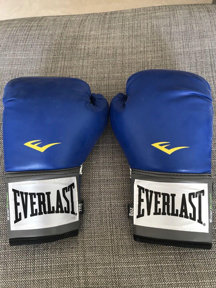 NEW Everlast Boxing Gloves, Sports Equipment, Sports & Games, Water