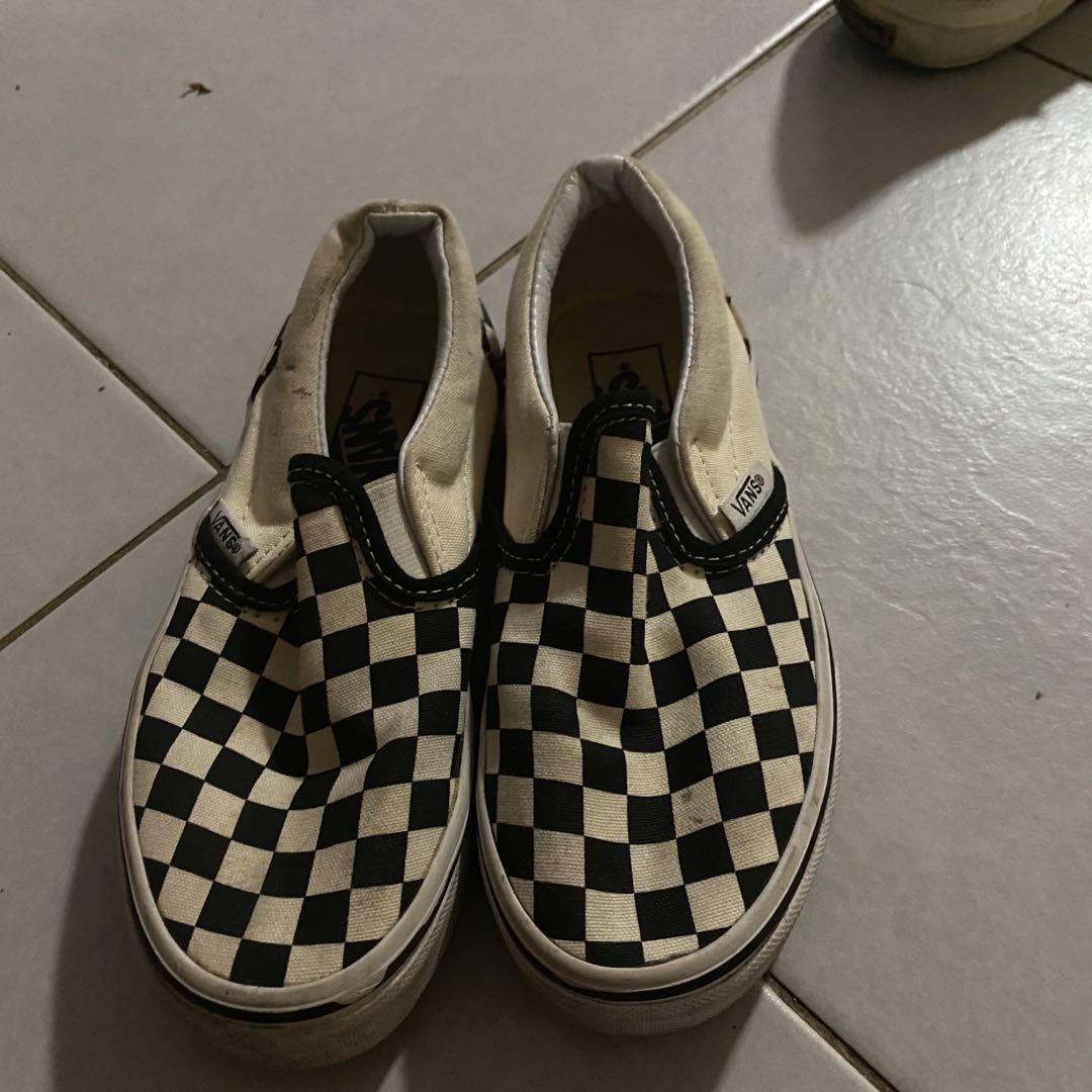 Checkerboard slip on sale on vans kids