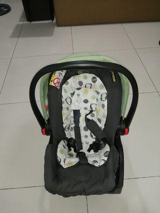 Graco stroller with car seat carrier