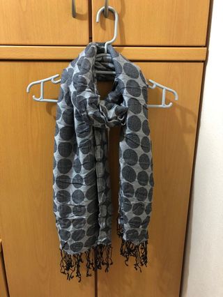 清屋！雙面頸巾 銀灰色波點 Double side grey Scarf64199970877571110