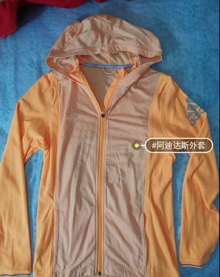 New Adidas running jacket, size S runs large, warm and quick-dry, without tag,64218659784066110