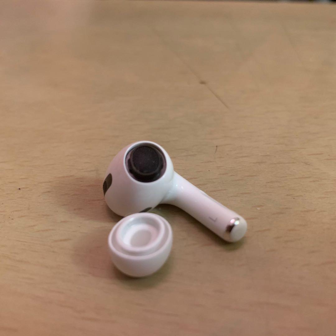 airpods pro left ear only