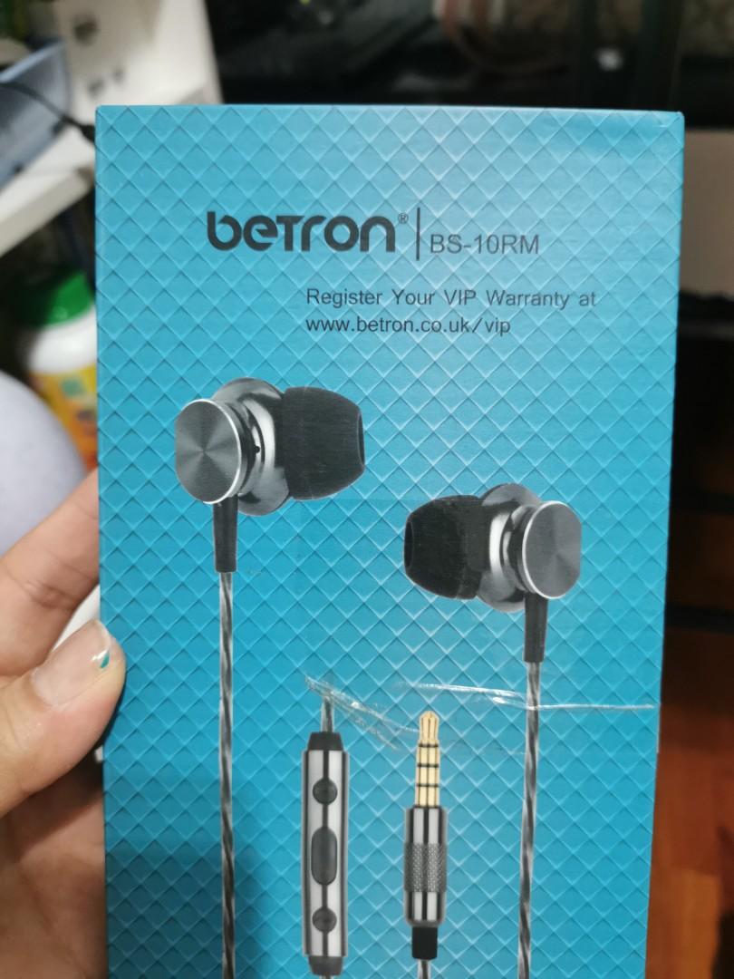 Betron bs10 store noise isolating earphones