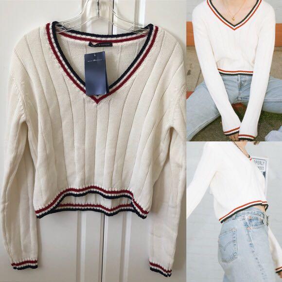 Brandy melville on sale nicole sweater