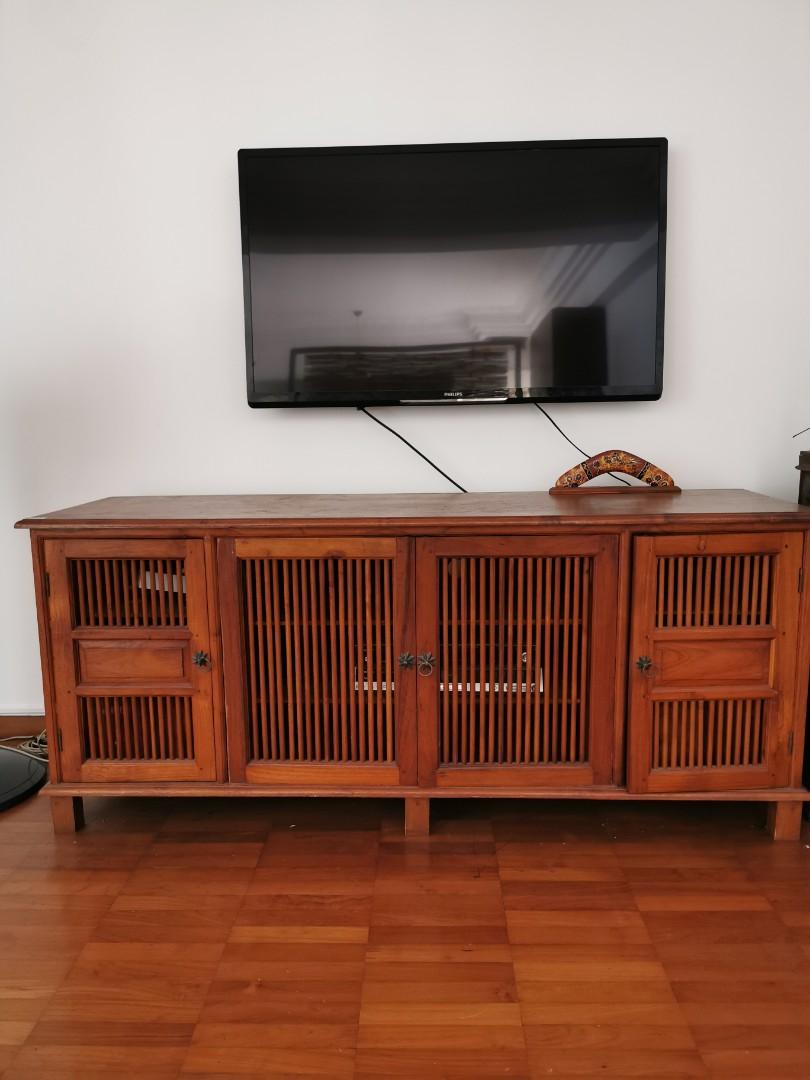 Garage sales , dining table , TV console, etc, Furniture & Home