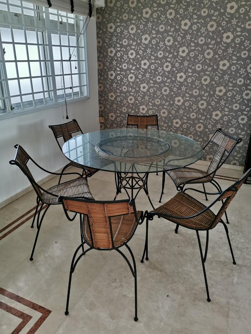 Garage sales , dining table , TV console, etc, Furniture & Home