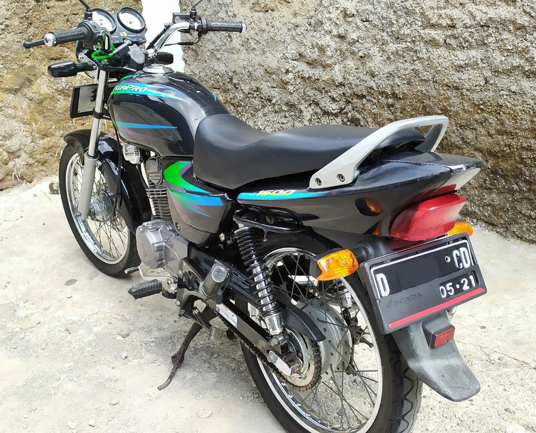 JUAL CEPET Honda Megapro Hiu Lama 2001 Istimewa