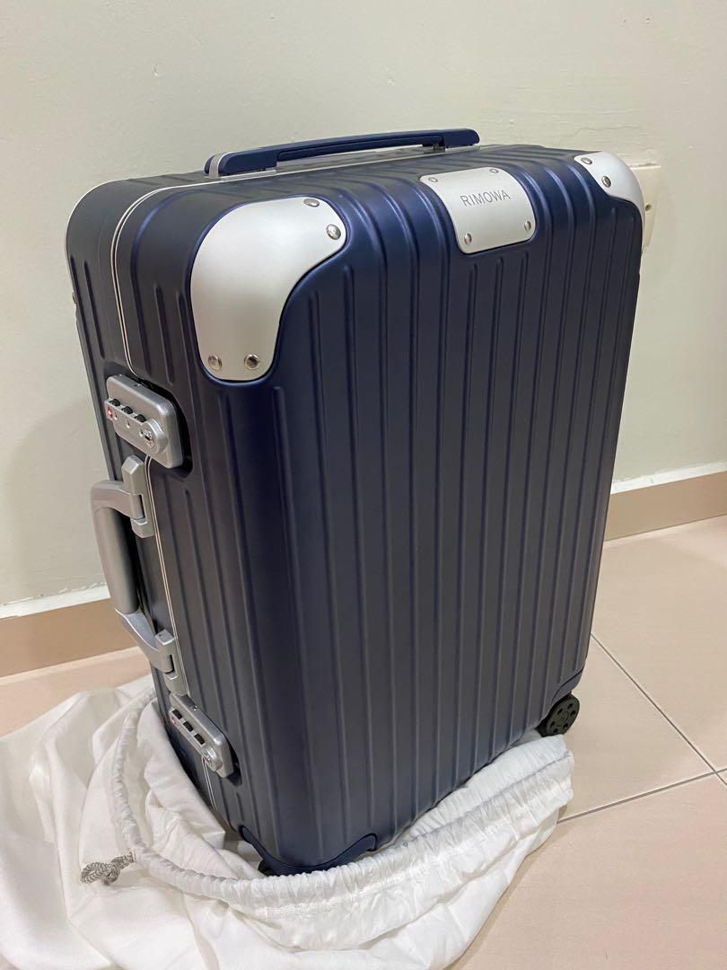hybrid cabin rimowa
