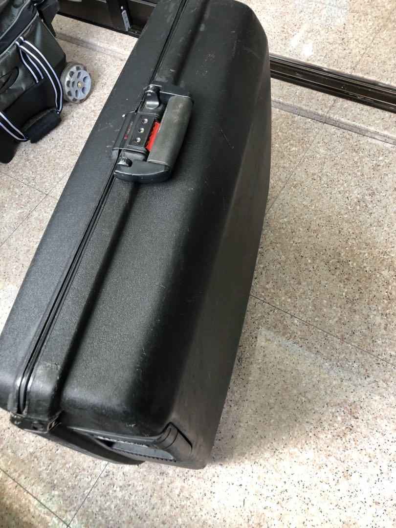 Samsonite Oyster heavy duty luggage