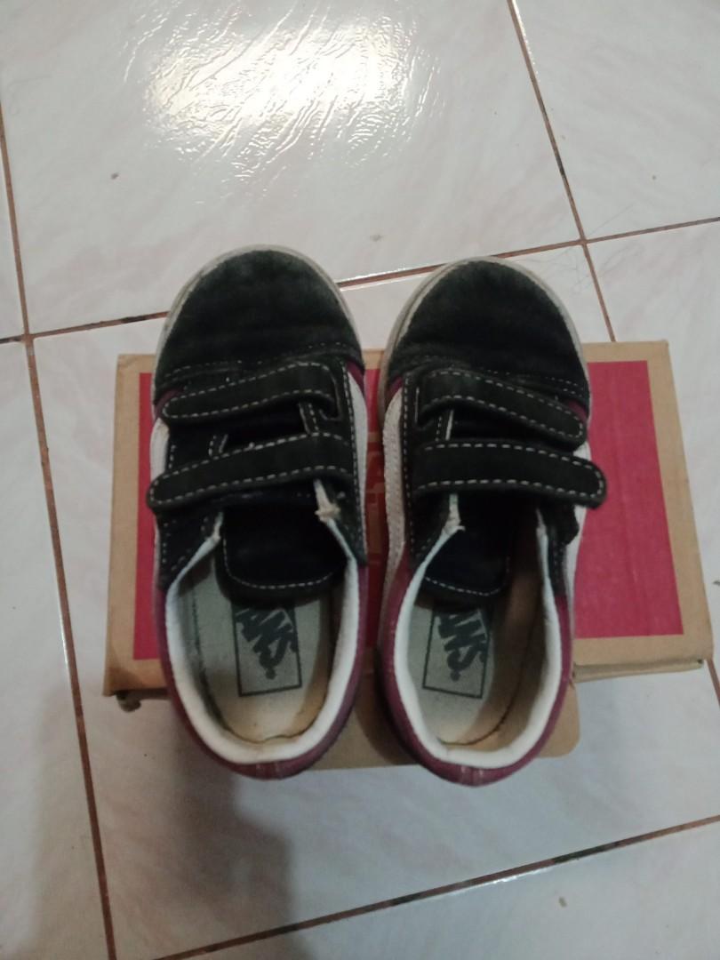 size 9 kids vans