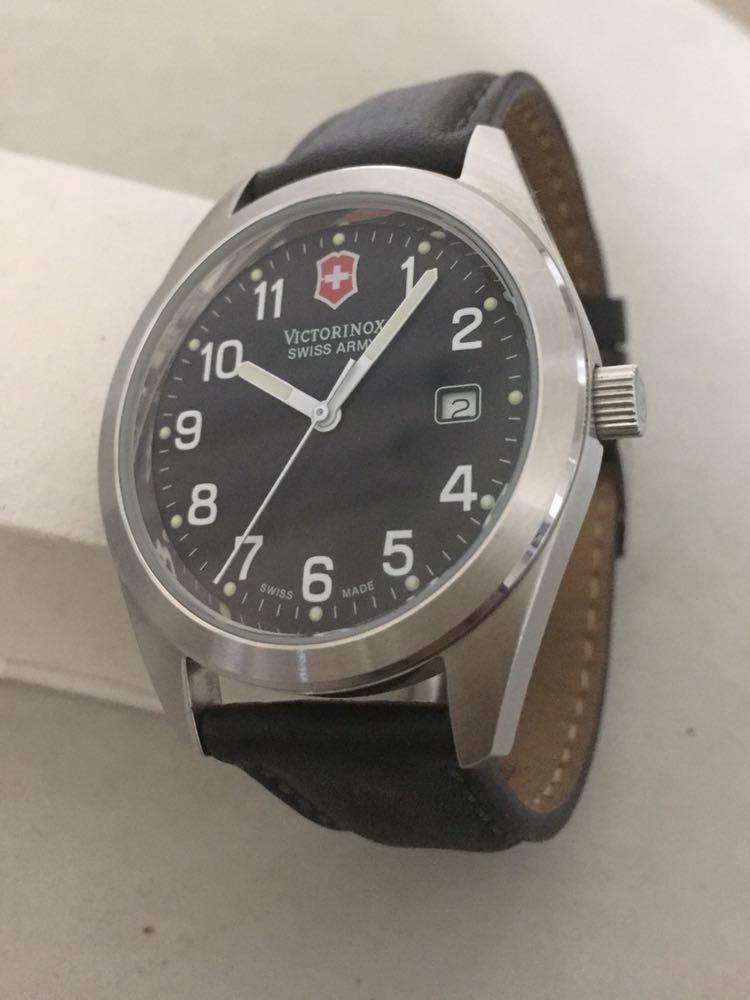 Victorinox garrison black dial leather 2025 strap men's watch 241006cb