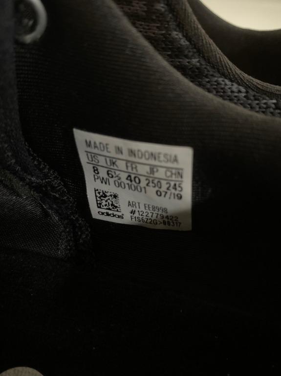 九成新* Adidas 慢跑鞋EE8998 EE8998 39, 她的時尚, 鞋, 鞋墊在旋轉拍賣