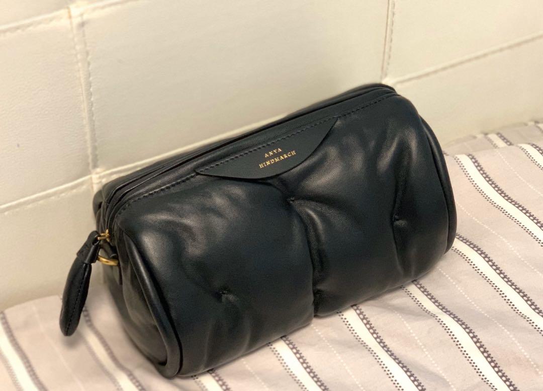 Anya Hindmarch Chubby Barrel Crossbody, 名牌, 手袋及銀包- Carousell