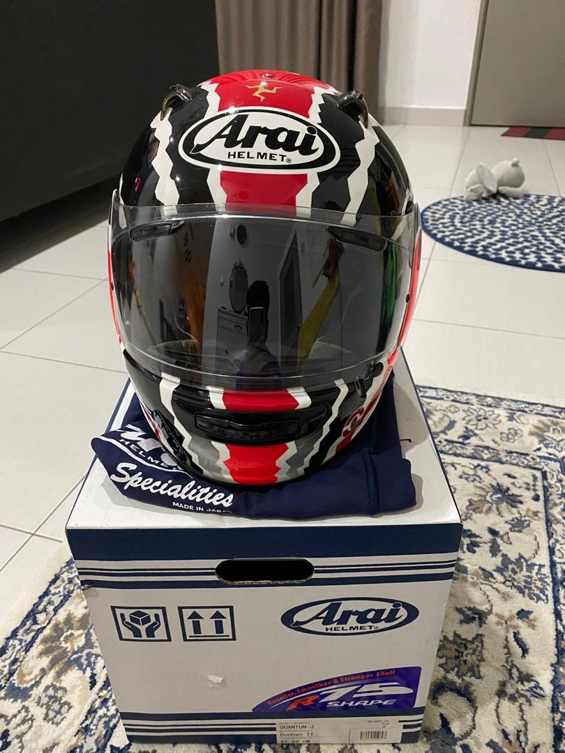 Arai quantum j, Motorbikes on Carousell