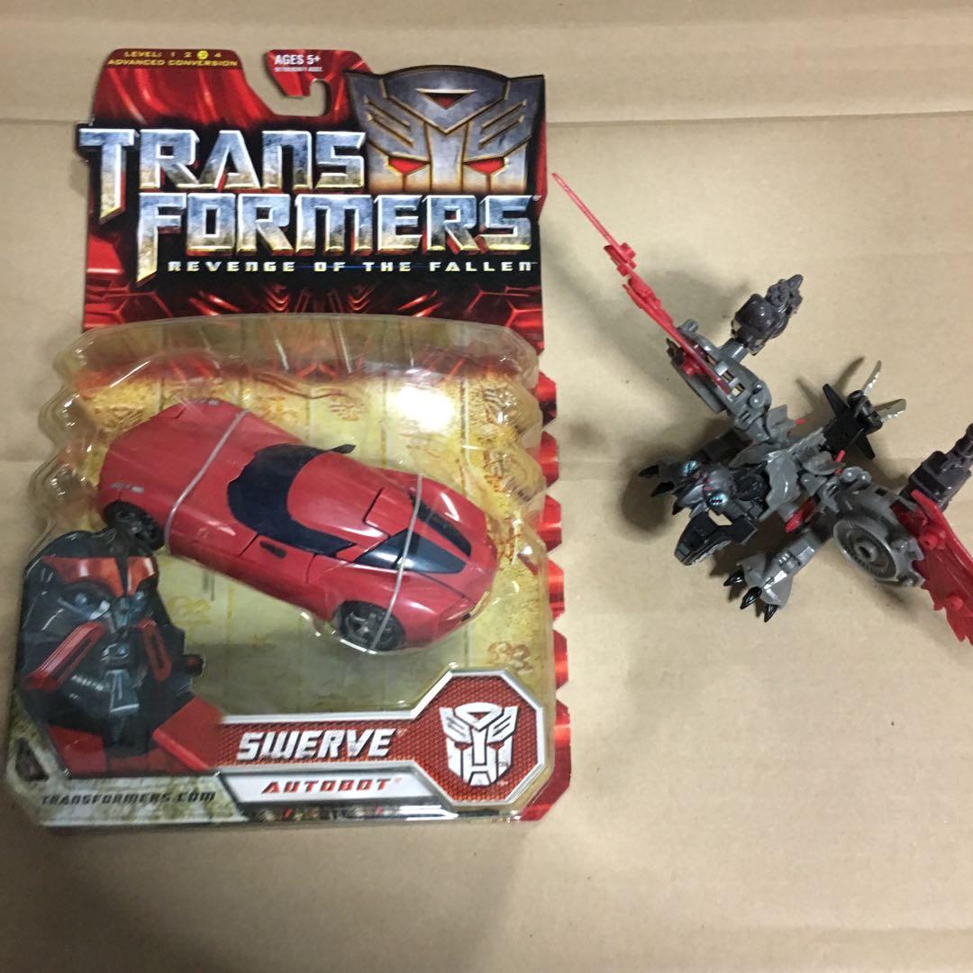 Clearance Transformers bundle (Category: Toy Figures) located in Singapore. Submitted by onizuka (Listing ID 281894091, Image 1). Description: 🚨Kindly read through the listing’s description before saying you want to get it🚨 🔸Good vs Evil Autobot vs Decepticon Swerve vs Laser Beak 🔸what you see is what you will be getting 🔸Swerve is brand new 🔸Letting go as a set 🔸Not for fussy buyers 🔸No reservations unless buyer deposits a non refundable