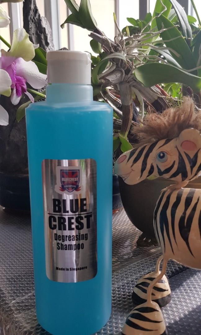 Degreasing shampoo for top cats