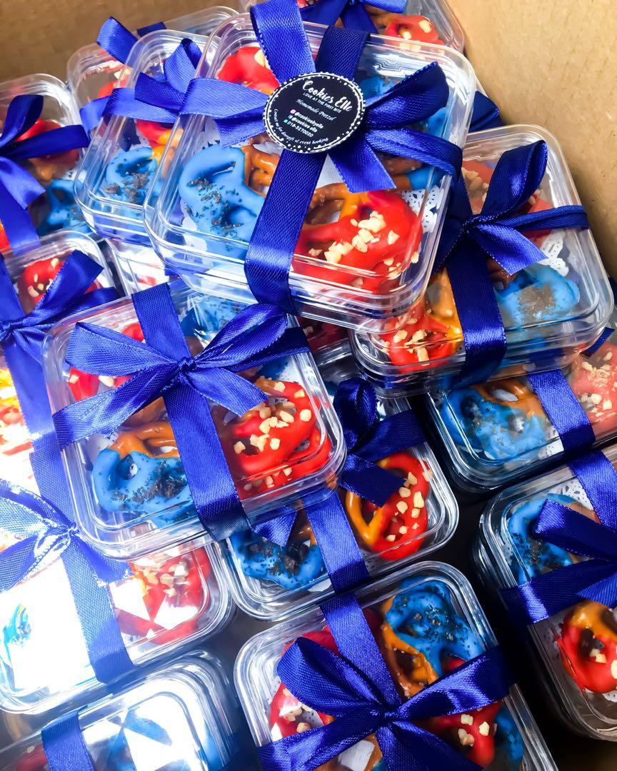 Doorgift Murah Blue Red Food Drinks Packaged Snacks On Carousell