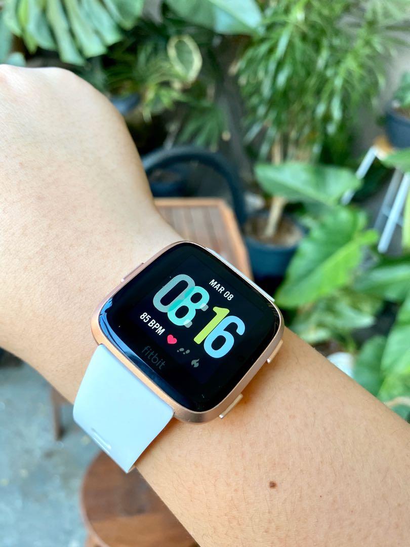 fitbit versa rose gold white band