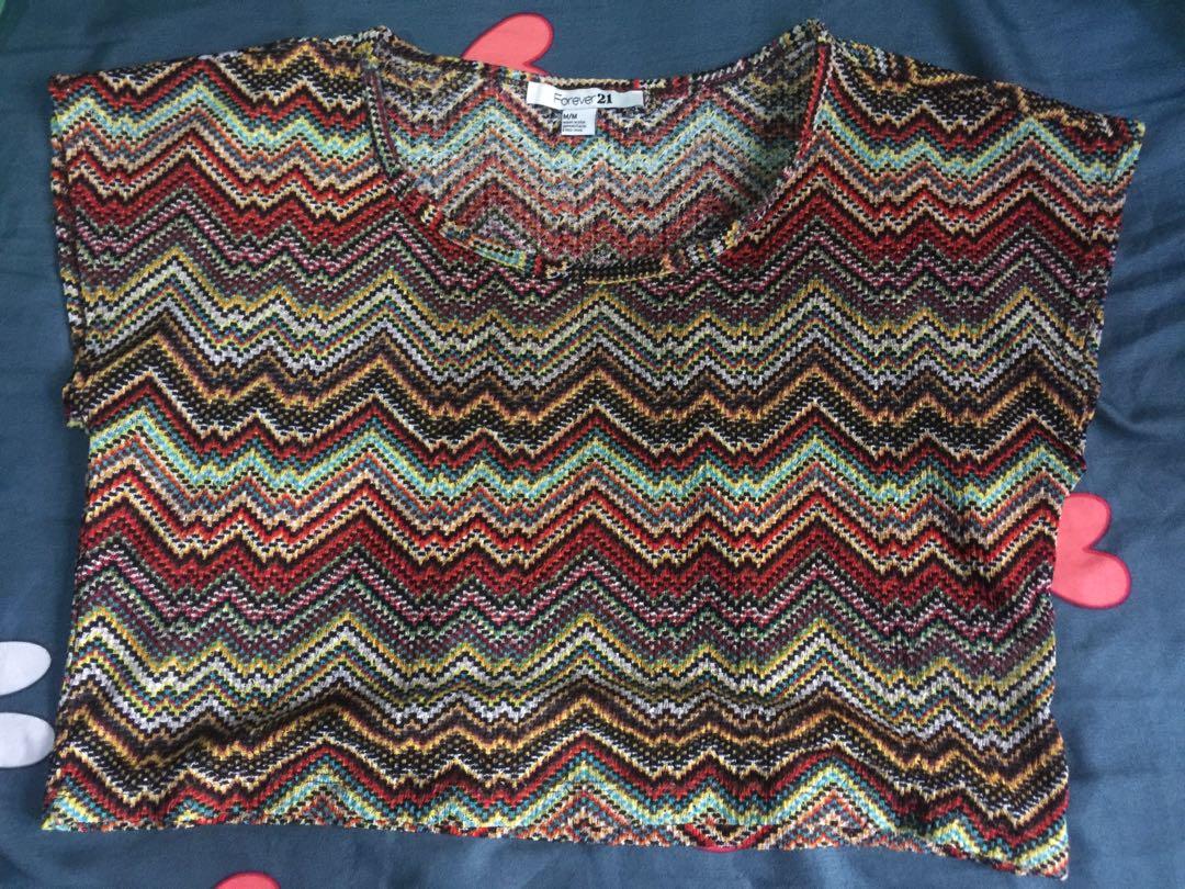 H&M Aztec Crop Top (Category: Sleeveless) located in Makati City. Submitted by yamdevilles (Listing ID 282015401, Image 1). Description: .