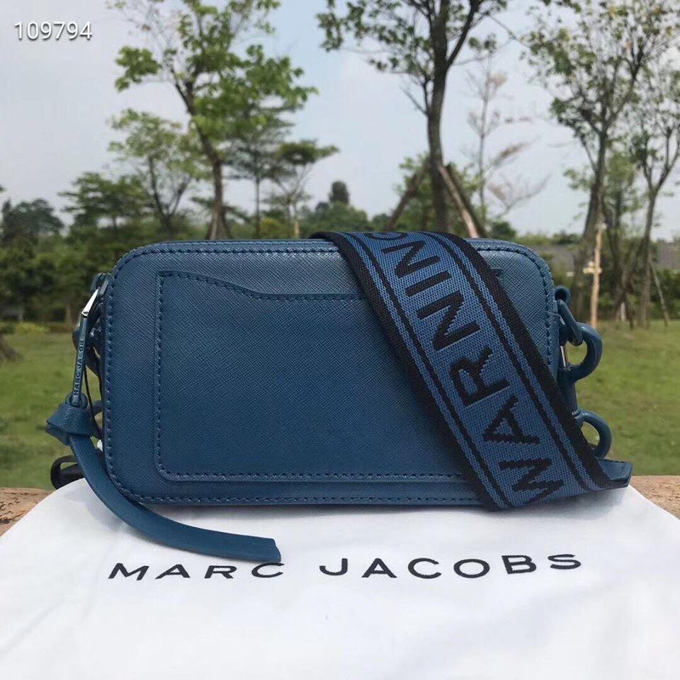 NEW💯% Authentic MARC JACOBS SNAPSHOT DTM CAMERA BAG BLACK, Women's  Fashion, Bags & Wallets, Purses & Pouches on Carousell